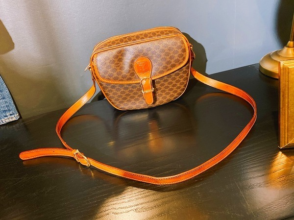 CELINE / セリーヌ】マカダム柄ショルダーバッグ 入荷情報