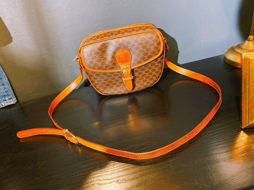 CELINE / セリーヌ】マカダム柄ショルダーバッグ 入荷情報