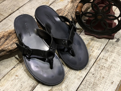BOTTEGA VENETA / ボッテガヴェネタ】レザーサンダル 入荷情報