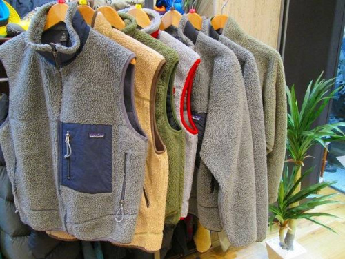 メンズのトップス