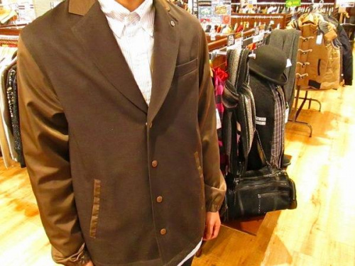 メンズのトップス