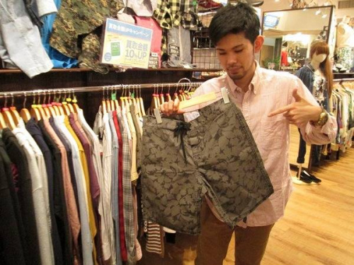 新入荷のハーフパンツ