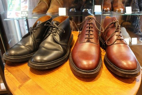 Tricker'sのブーツ