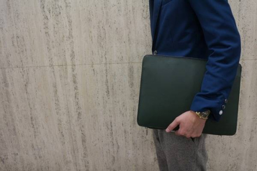 クラッチのバッグ