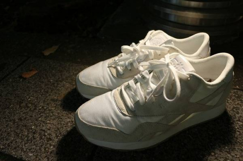 メゾンキツネのスニーカー