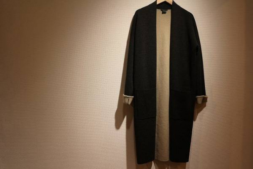 セオリーのコーディガン