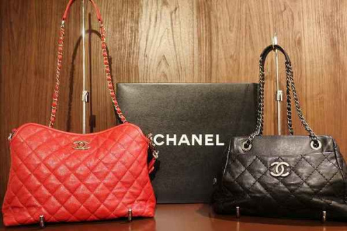 レディースのバッグ