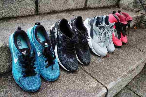 スニーカーのナイキ