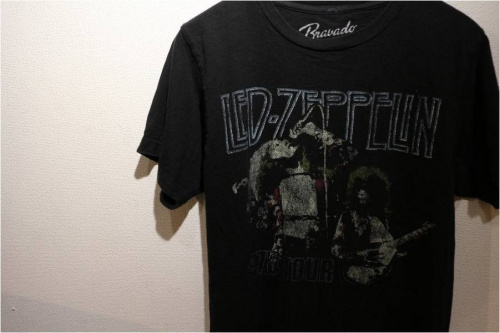 バンドＴシャツの古着