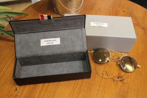 トムブラウンのサングラス