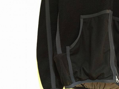 メッシュパーカーのspacer