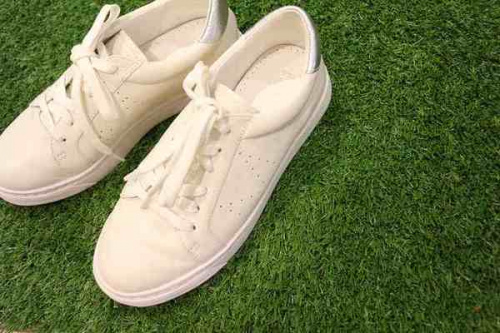 レディースのシューズ