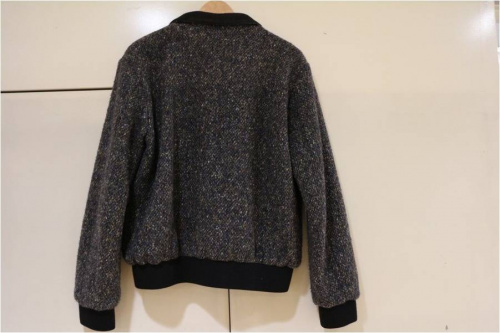 ツイードのブルゾン