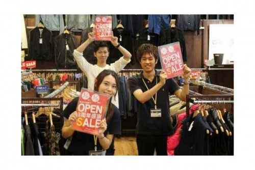 ラリーのセール