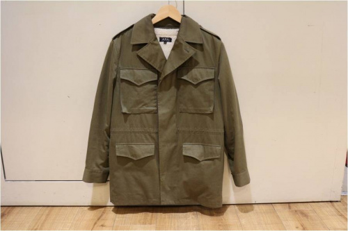 ステンカラーコートのレザージャケット