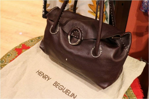 HENRY BEGUELINのオミノ君