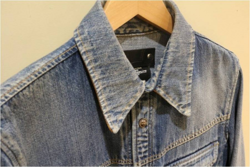 デニムシャツ