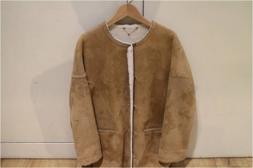 JENEVIEVEのムートンコート