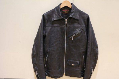 レザージャケットのヒステリックグラマー