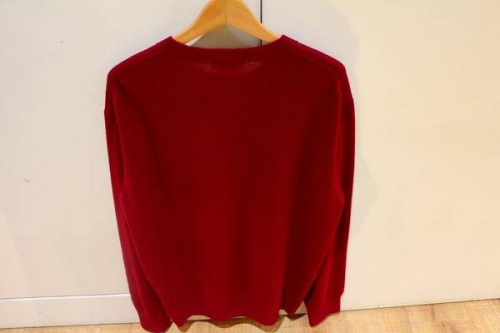 ニットのバーガンディー