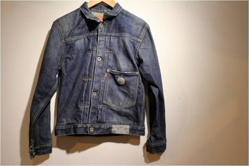 メンズのトップス