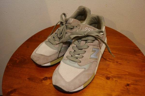 メンズのスニーカー