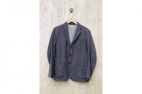 ジャケットのCOMOLI