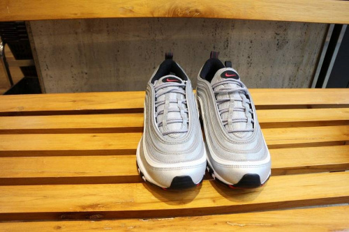 ナイキのAIR MAX　97