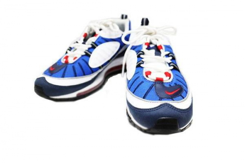 店舗からのお知らせのスニーカー