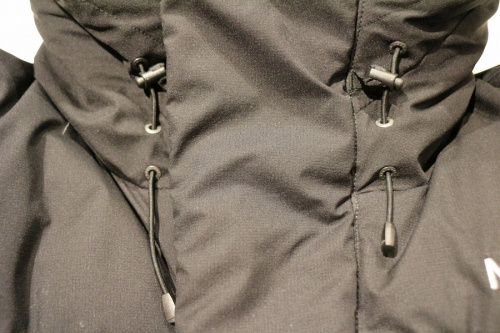 バルトロライトジャケットのダウン