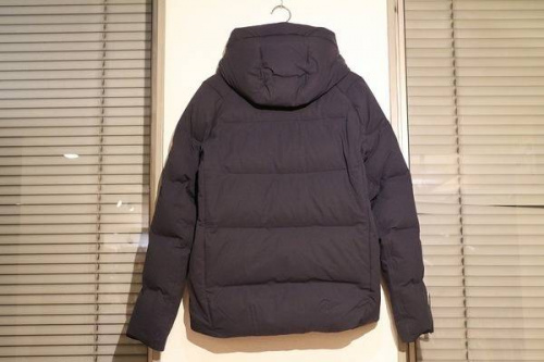 デサントの水沢ダウン