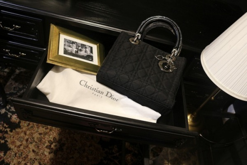 レディディオール