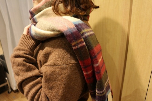 Johnstons（ジョンストンズ）のマフラー