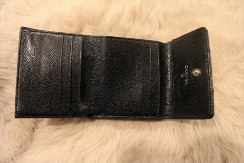 財布のキャビアスキン