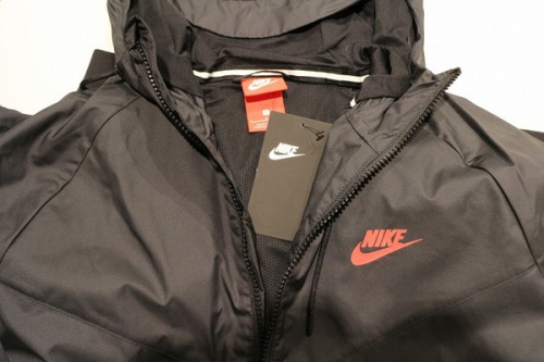 ナイロンジャケット