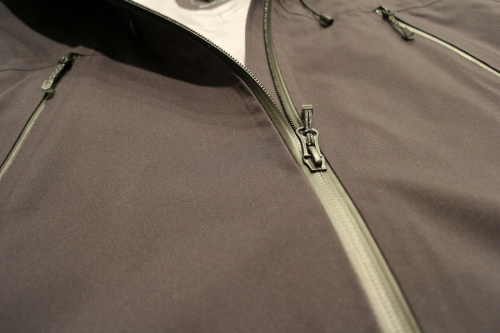 プログレッサージャケットのアウトドアブランド