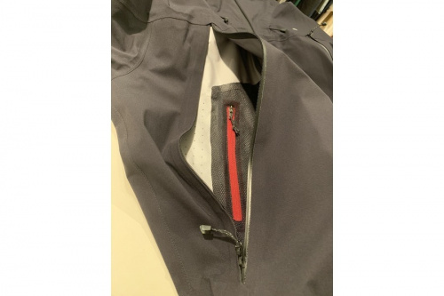 アウトドアブランド