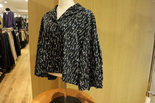 ブラウスのスカート