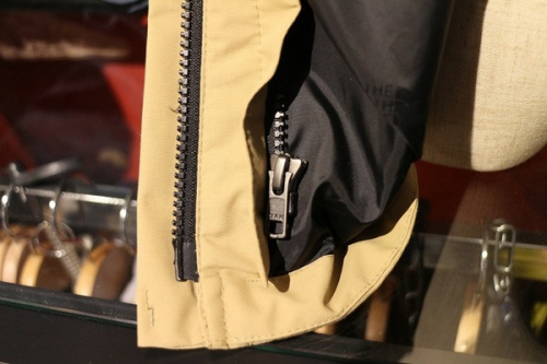 マウンテンライトジャケットのゴアテックス