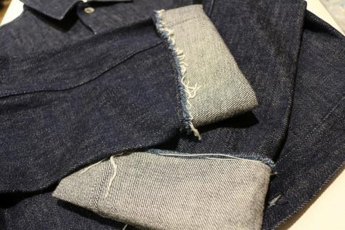 デニムジャケットのレディース