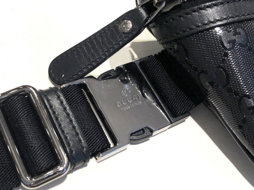 グッチのウエストバッグ