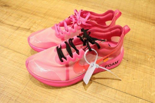 NIKE×Off-Whiteのナイキ×オフホワイト