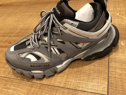 BALENCIAGAのバレンシアガ