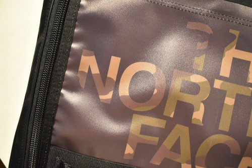 バックパックのヒューズボックス