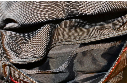 ブリーフィングのリュック