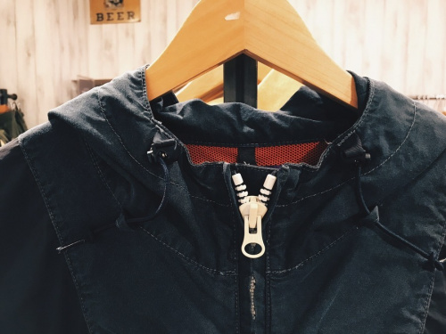 マウンテンパーカーのメンズ