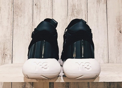 スニーカーのKYUJO-HIGH