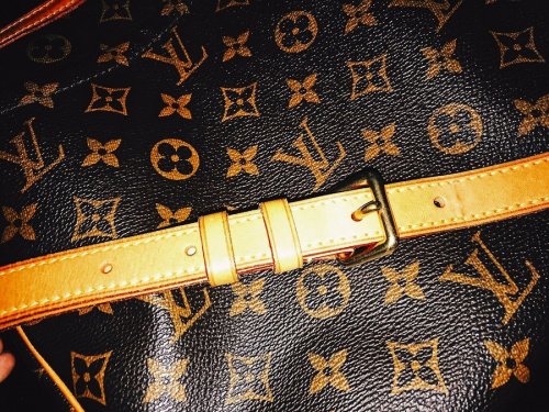 ショルダーバッグのオデオンPM