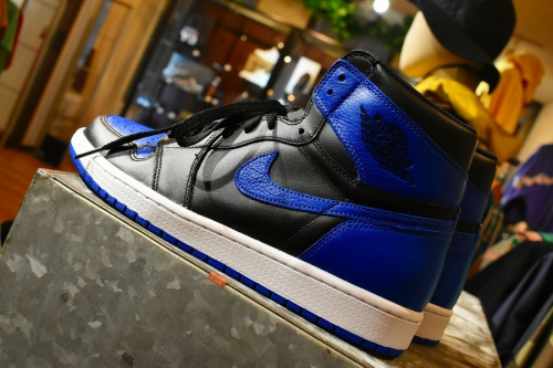 スニーカーのNIKE AIR JORDAN 1