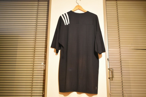 ワイスリーのスニーカー